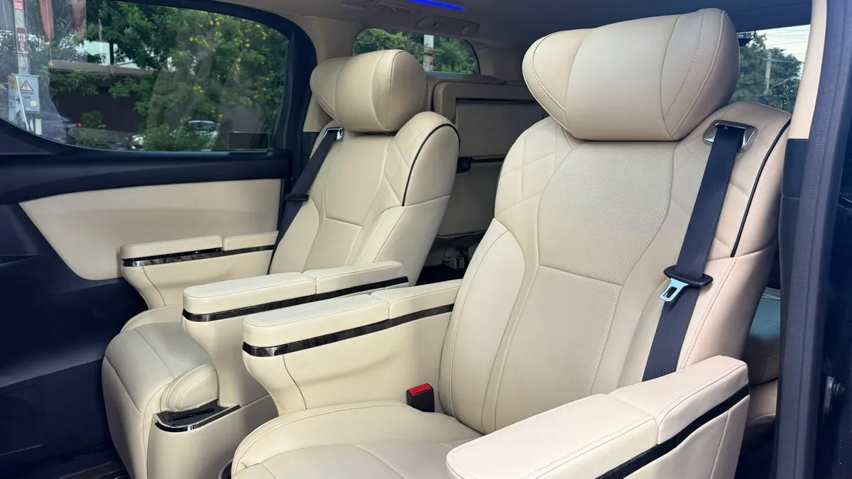 TOYOTA ALPHARD 2.5 HYBRID X VIP 2019