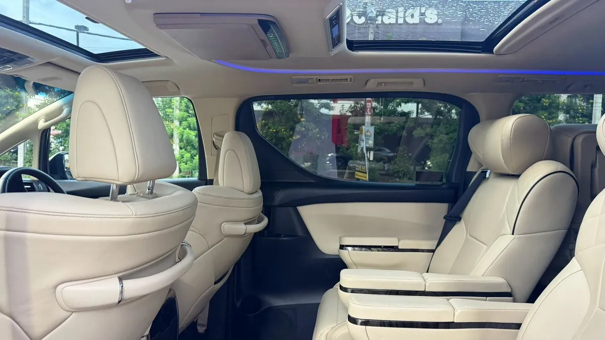 TOYOTA ALPHARD 2.5 HYBRID X VIP 2019