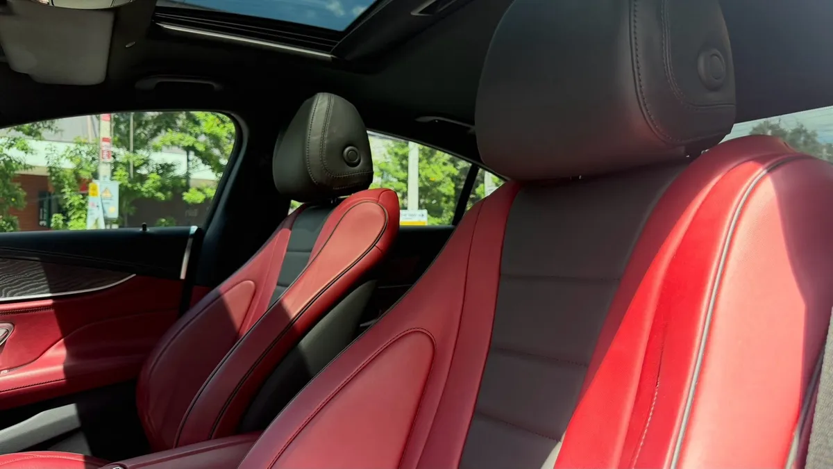 Mercedes-Benz CLS220d AMG Premium 2025