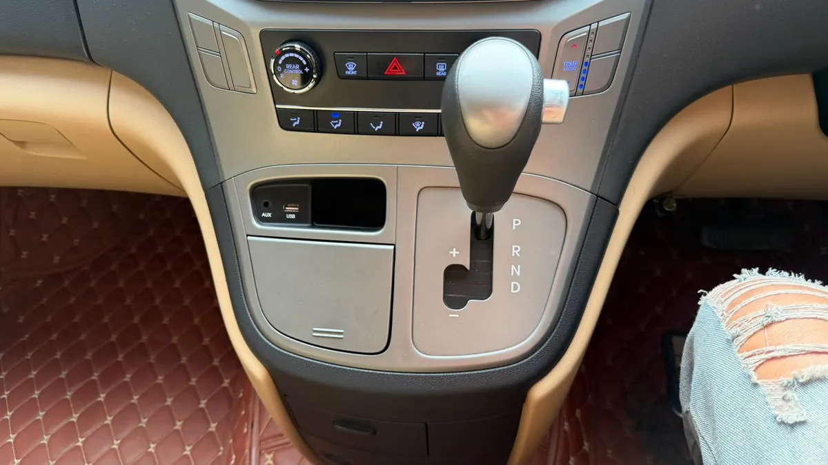 HYUNDAI H1 ELITE 2019