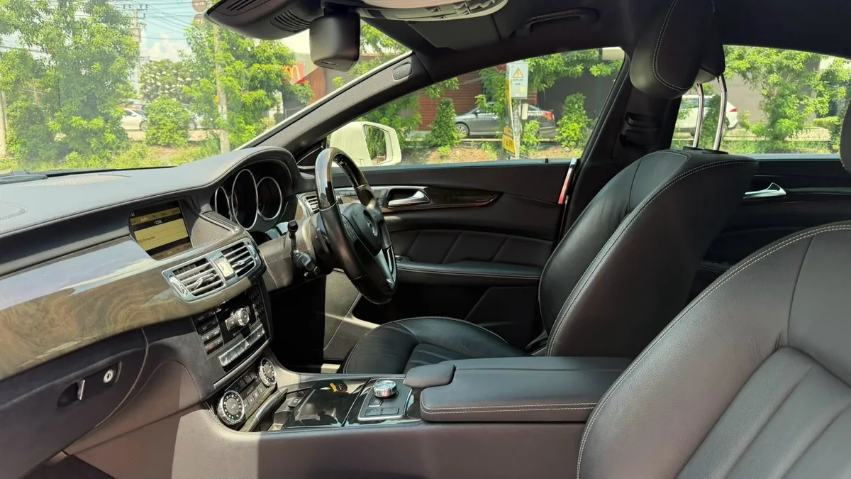 Mercedes-Benz CLS350 CDI AMG BlueEFFICIENCY 2011