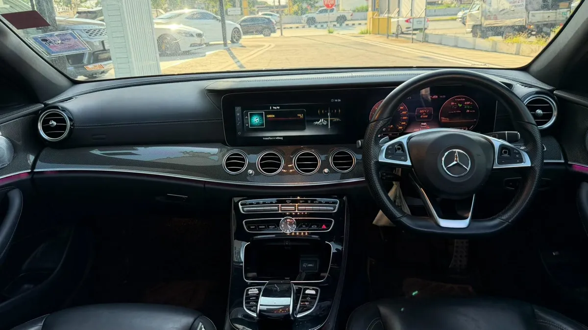 Mercedes-Benz E350e AMG Dynamic 2020
