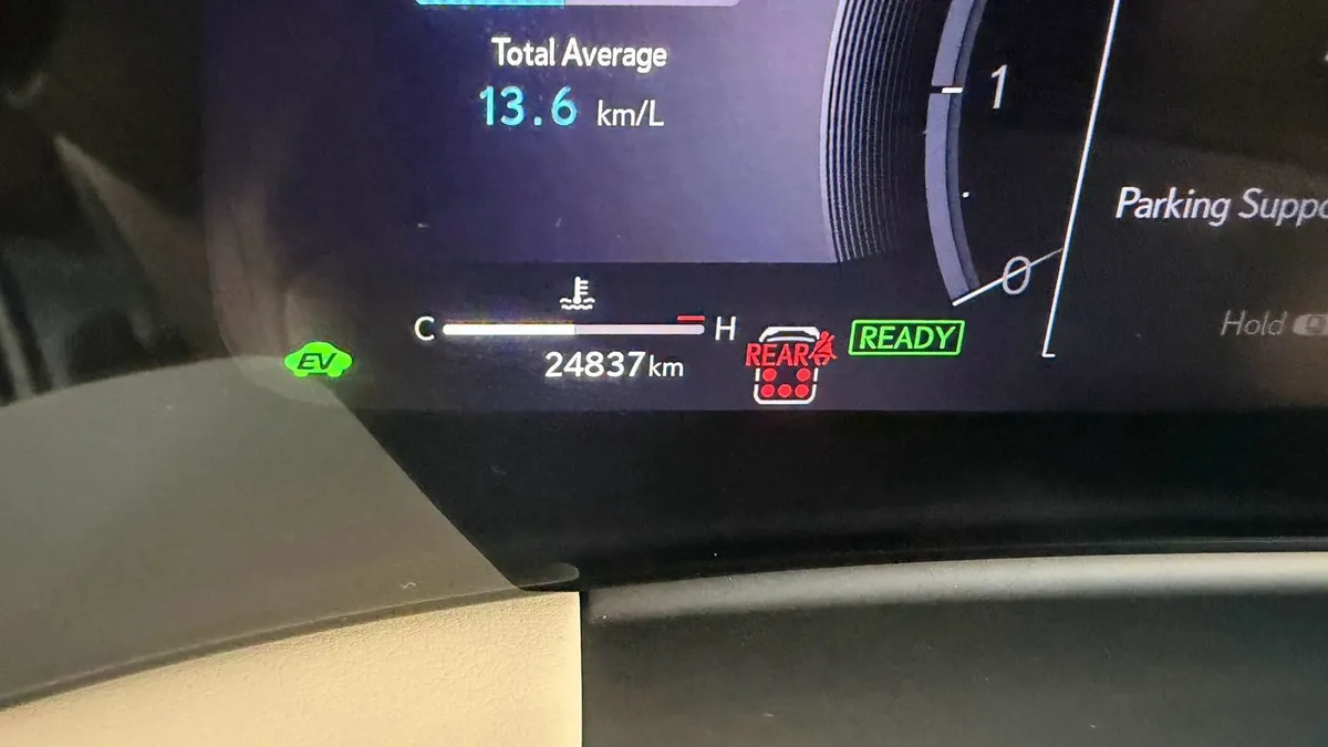 LEXUS LM350h EXECUTIVE 7 Seats 2025