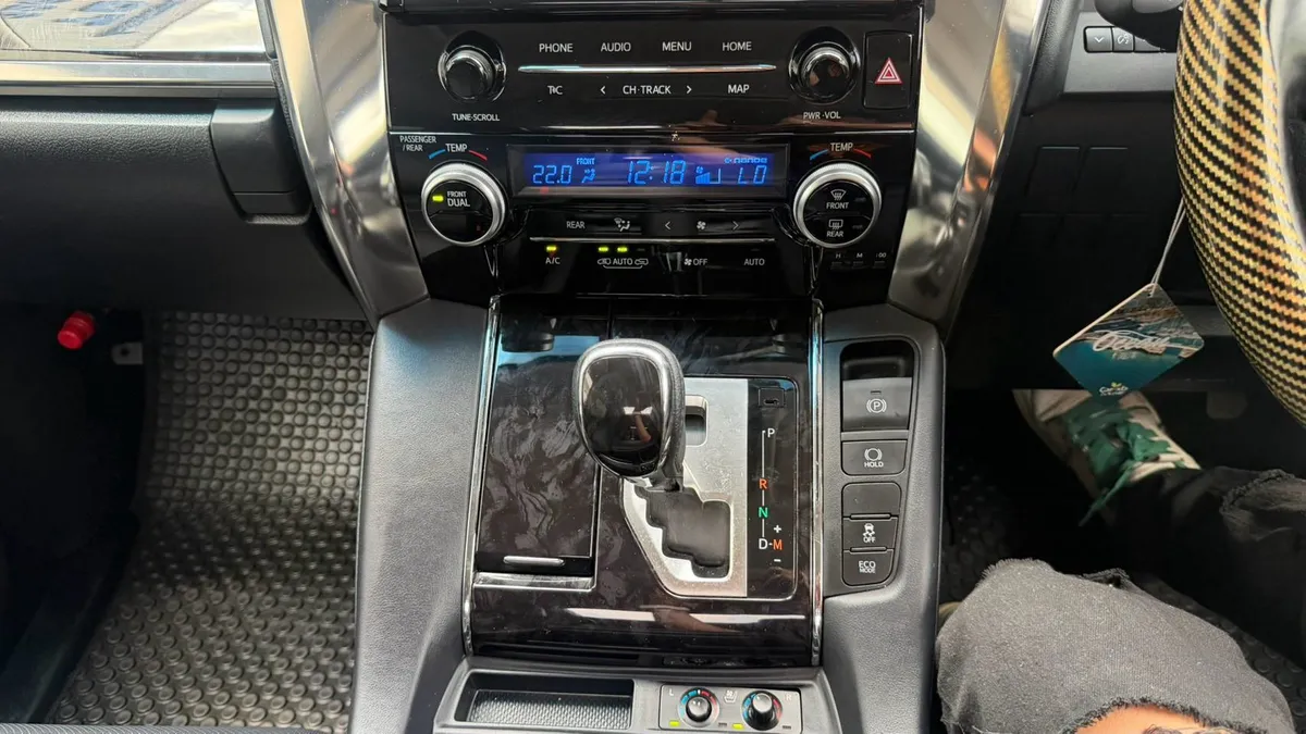 TOYOTA ALPHARD 2.5 SC PACKAGE 2022