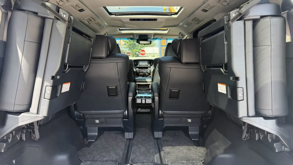 TOYOTA VELLFIRE 2.5 ZG Edition 2019