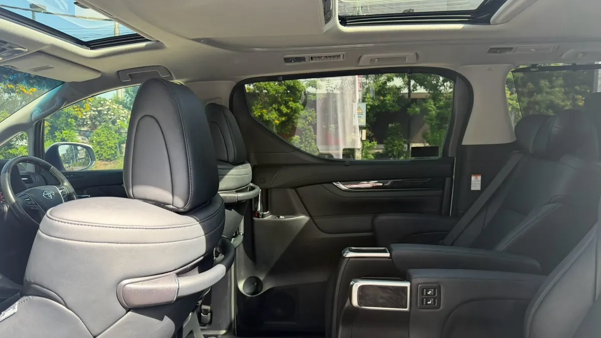TOYOTA VELLFIRE 2.5 ZG Edition 2019