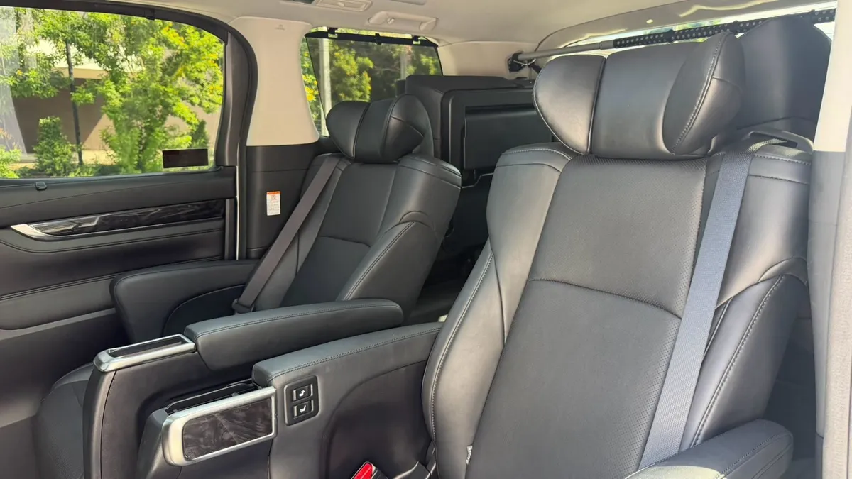 TOYOTA VELLFIRE 2.5 ZG Edition 2019